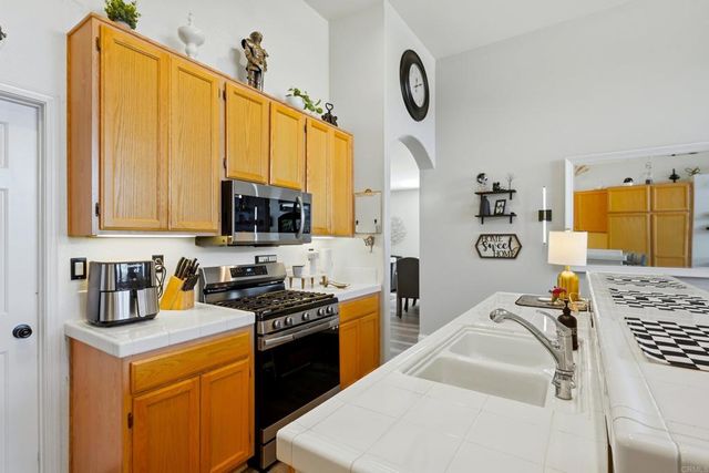 28263 Evening Star Dr, Menifee, CA 92585