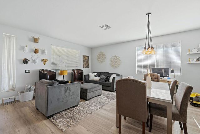 28263 Evening Star Dr, Menifee, CA 92585