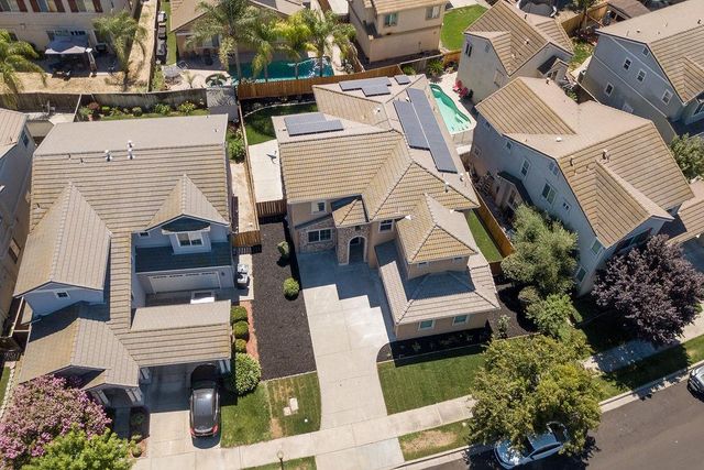 553 Stetson Dr, Oakdale, CA 95361