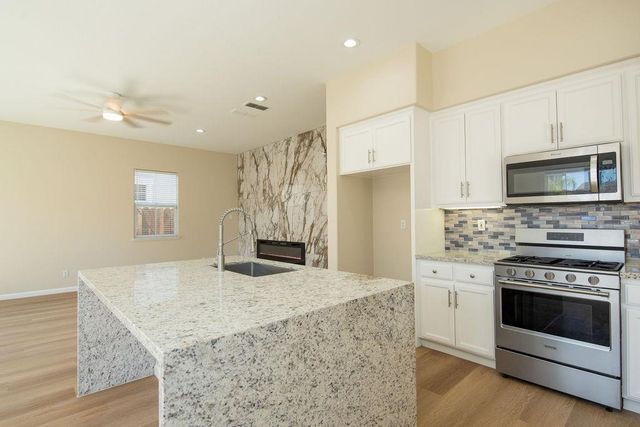 553 Stetson Dr, Oakdale, CA 95361