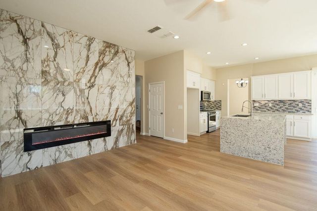 553 Stetson Dr, Oakdale, CA 95361