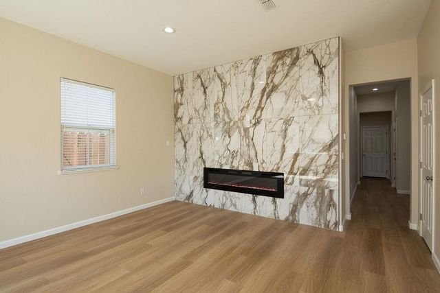 553 Stetson Dr, Oakdale, CA 95361