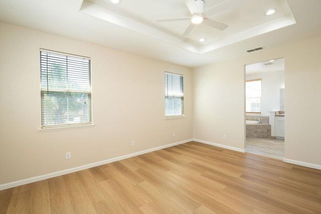 553 Stetson Dr, Oakdale, CA 95361