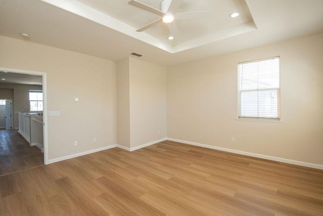 553 Stetson Dr, Oakdale, CA 95361