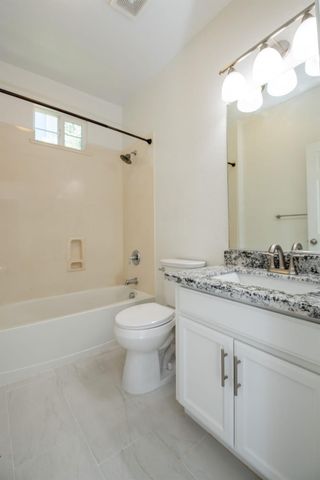 553 Stetson Dr, Oakdale, CA 95361