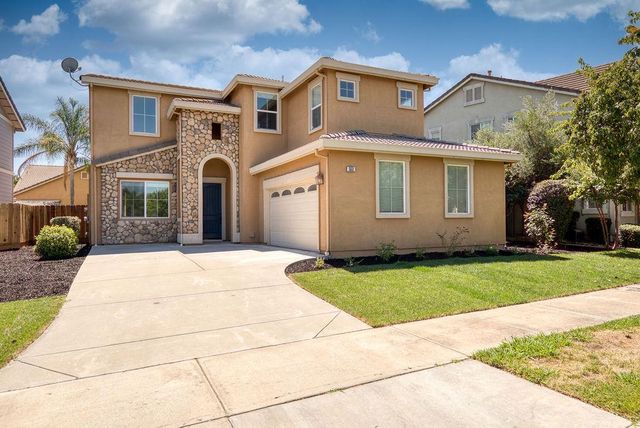 553 Stetson Dr, Oakdale, CA 95361