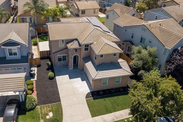 553 Stetson Dr, Oakdale, CA 95361