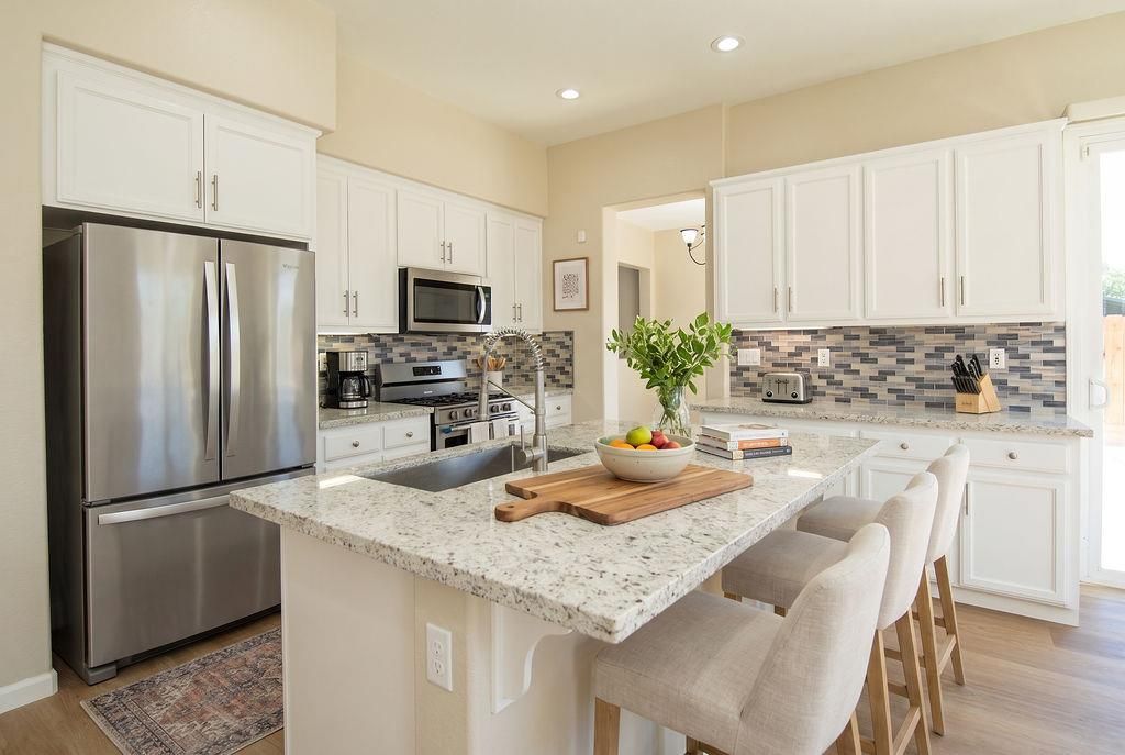553 Stetson Dr, Oakdale, CA 95361