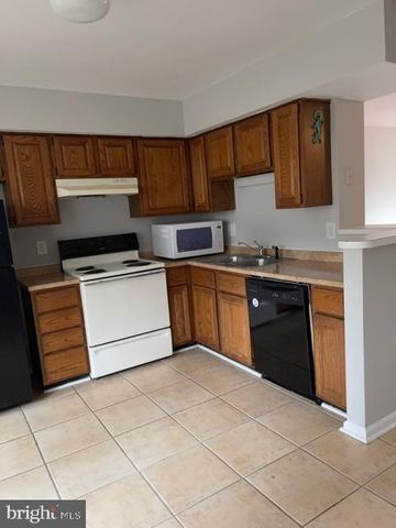 5003 9TH ST S, Arlington, VA 22204