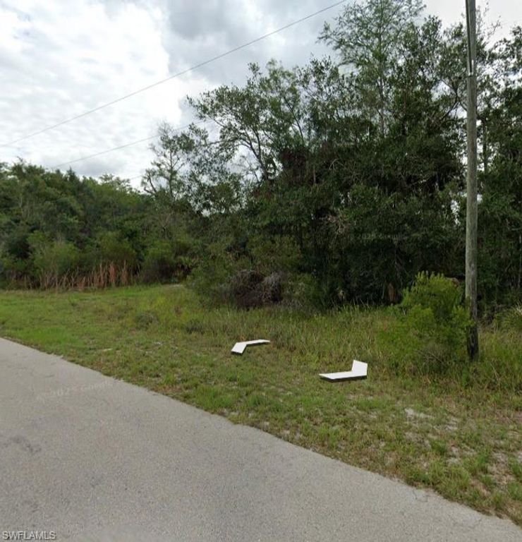 1972 Quintero LN, LEHIGH ACRES, FL 33972 — photo 2