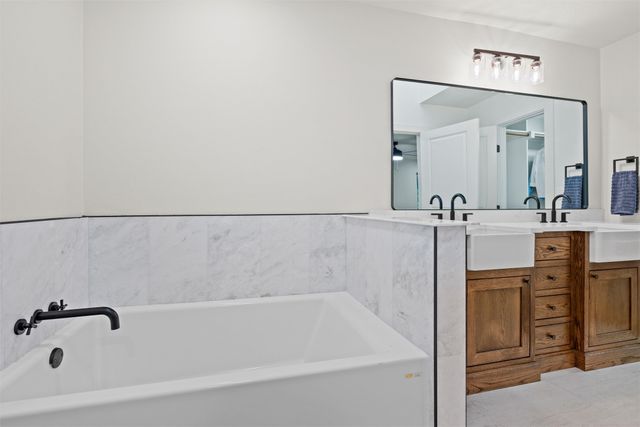 5463 Kelly Drive, Roanoke, TX 76262