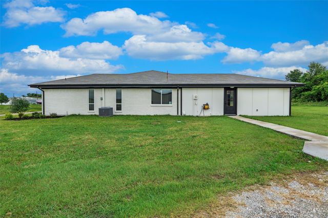 5463 Kelly Drive, Roanoke, TX 76262