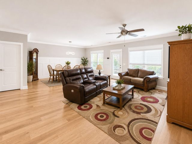559 Deer Valley Drive, Hixson, TN 37343