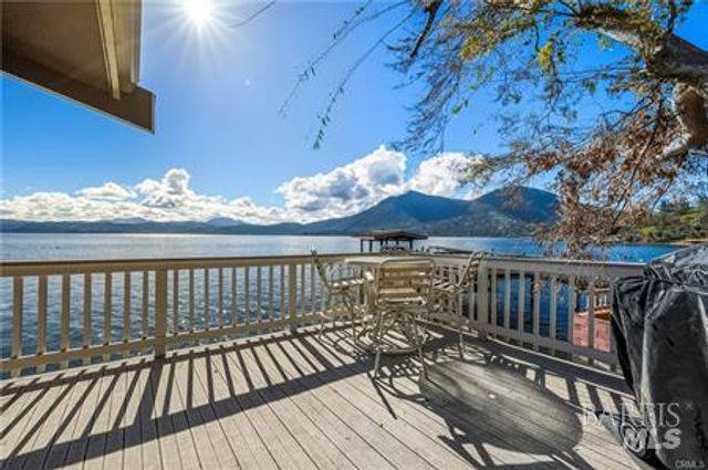 10165 Lakeshore Dr, Clearlake, CA 95422