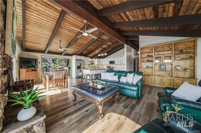 10165 Lakeshore Dr, Clearlake, CA 95422