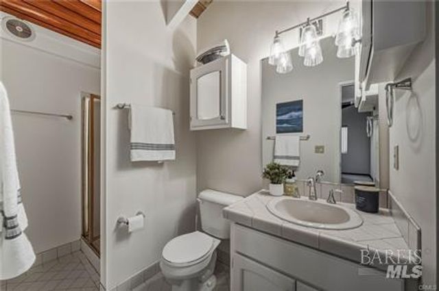 10165 Lakeshore Dr, Clearlake, CA 95422