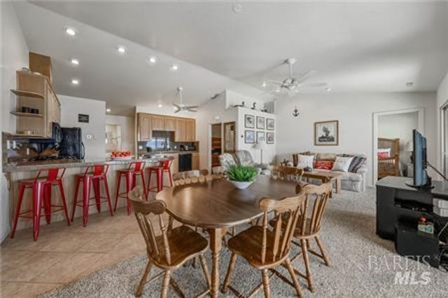 10165 Lakeshore Dr, Clearlake, CA 95422