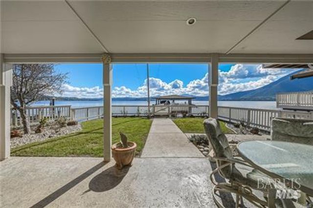 10165 Lakeshore Dr, Clearlake, CA 95422