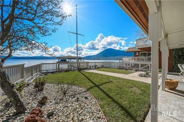 10165 Lakeshore Dr, Clearlake, CA 95422