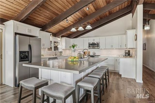 10165 Lakeshore Dr, Clearlake, CA 95422