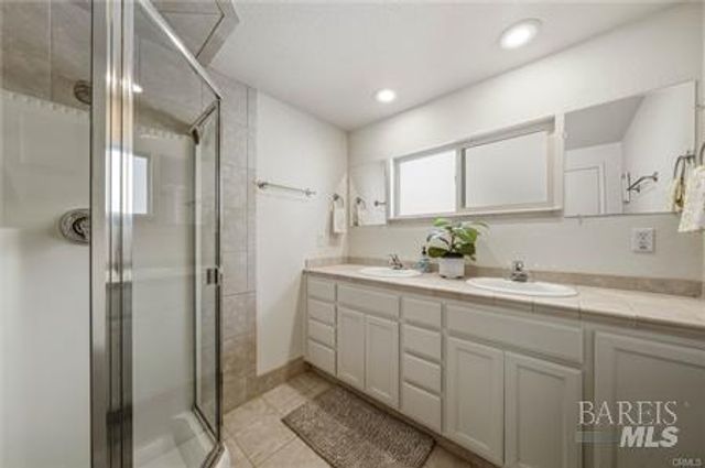 10165 Lakeshore Dr, Clearlake, CA 95422