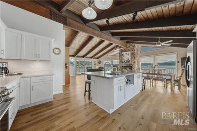 10165 Lakeshore Dr, Clearlake, CA 95422