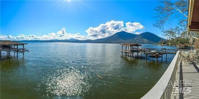 10165 Lakeshore Dr, Clearlake, CA 95422