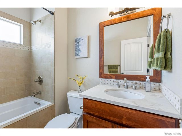 6741 Pumpkin Ridge Drive, Windsor, CO 80550