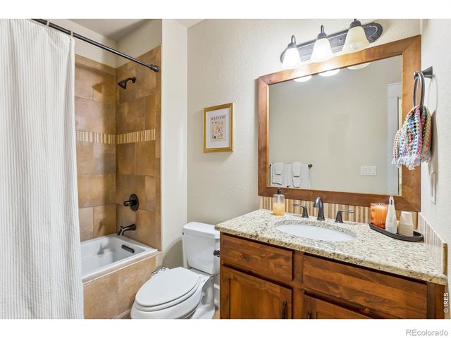 6741 Pumpkin Ridge Drive, Windsor, CO 80550