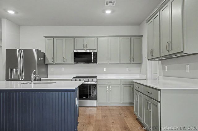 15918 E 75th Street North, Owasso, OK 74055