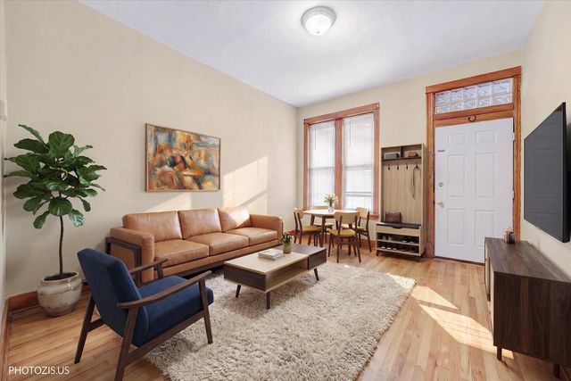 835 N Maplewood Avenue 3R, Chicago, IL 60622