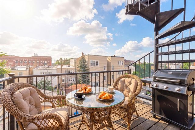 835 N Maplewood Avenue 3R, Chicago, IL 60622