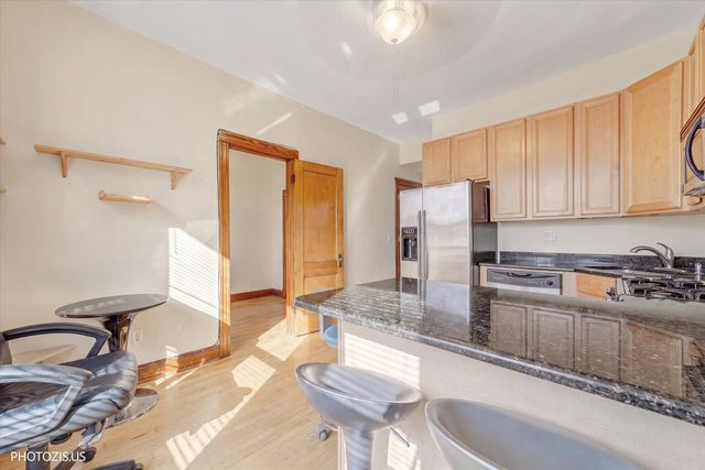 835 N Maplewood Avenue 3R, Chicago, IL 60622