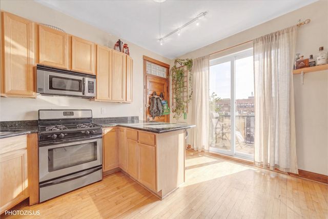 835 N Maplewood Avenue 3R, Chicago, IL 60622