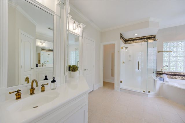 5607 Summer Snow Drive, Houston, TX 77041