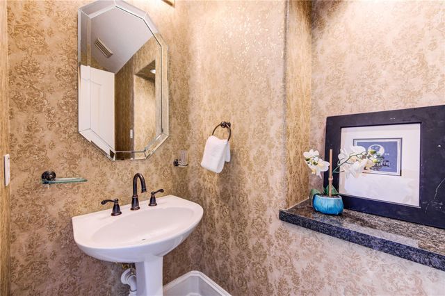 5607 Summer Snow Drive, Houston, TX 77041