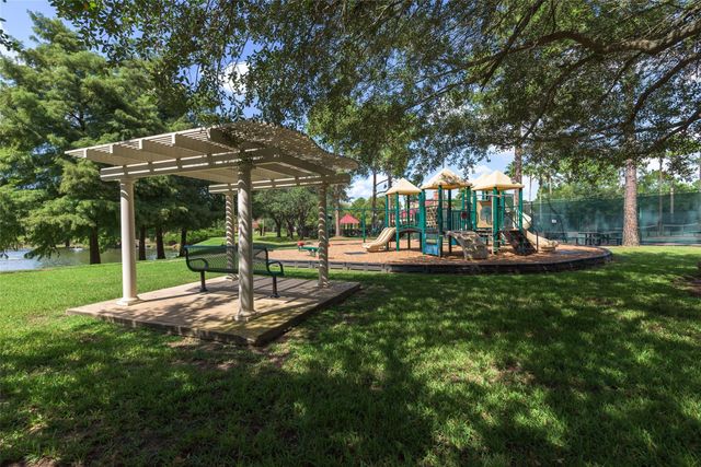 5607 Summer Snow Drive, Houston, TX 77041