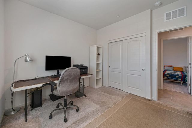 1001 Whisper Ridge Dr, Roseville, CA 95747