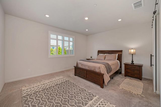 1001 Whisper Ridge Dr, Roseville, CA 95747
