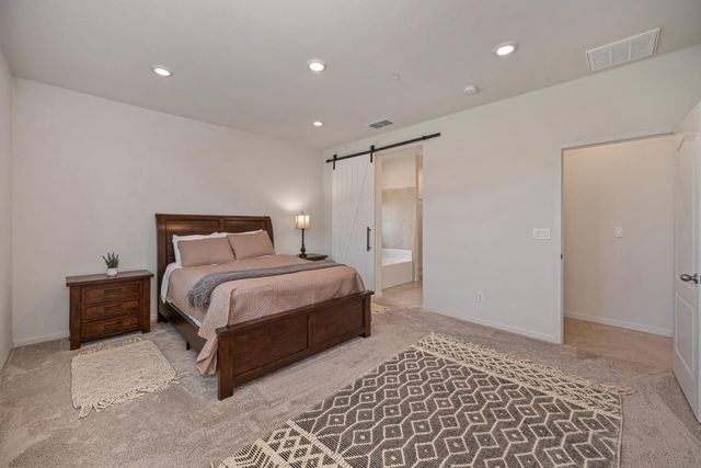 1001 Whisper Ridge Dr, Roseville, CA 95747