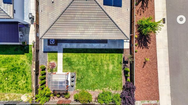 1001 Whisper Ridge Dr, Roseville, CA 95747