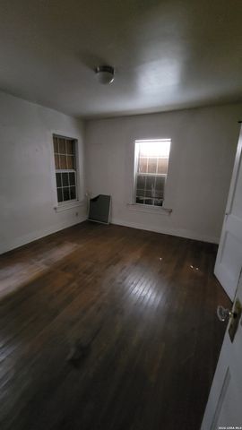 507 Hoover, San Antonio, TX 78225