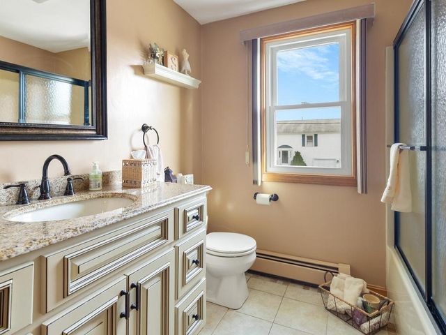 4 Sprague Circle, Johnston, RI 02919