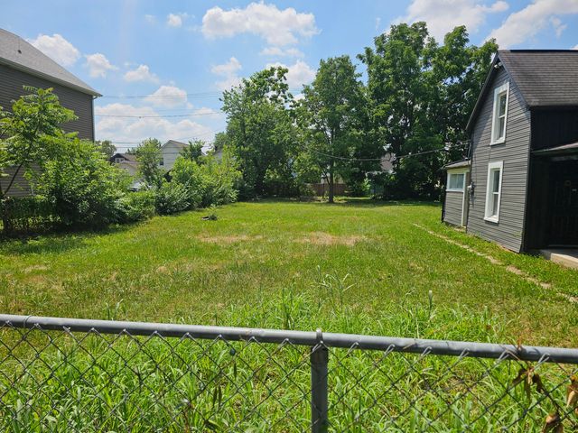 925 E 12th Avenue, Columbus, OH 43211