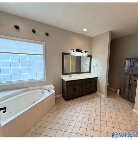 17868 Clearview Street, Athens, AL 35611