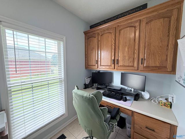 17868 Clearview Street, Athens, AL 35611