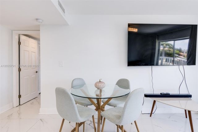 3527 NE 168th St 309, North Miami Beach, FL 33160