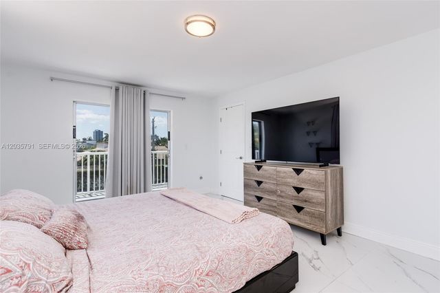 3527 NE 168th St 309, North Miami Beach, FL 33160