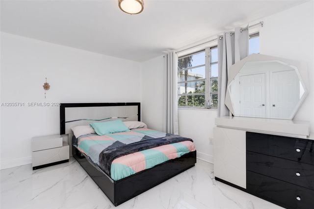 3527 NE 168th St 309, North Miami Beach, FL 33160