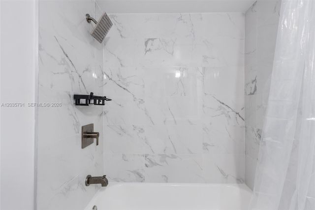 3527 NE 168th St 309, North Miami Beach, FL 33160